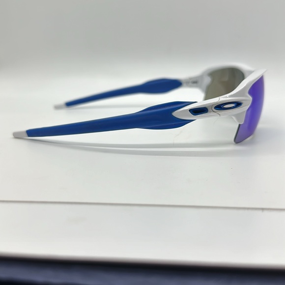 Oakley Flax 2.0 Sunglasses - Picture 3 of 6